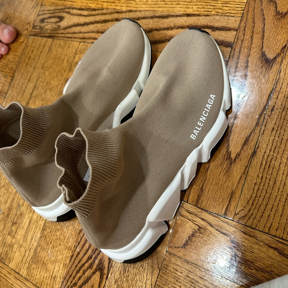 Balenciaga beige shoe size 8
